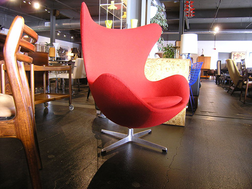 阿纳·雅格布森 Arne Jacobsen 蛋型椅 Egg Chair